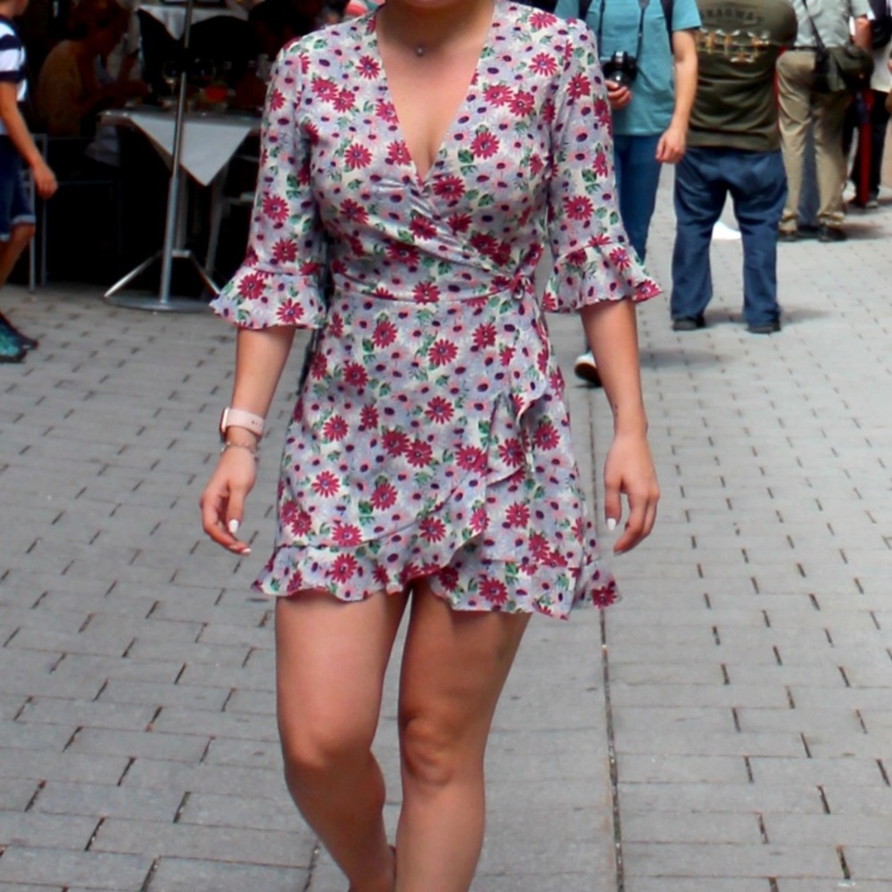 Q2 Collection Floral Romper